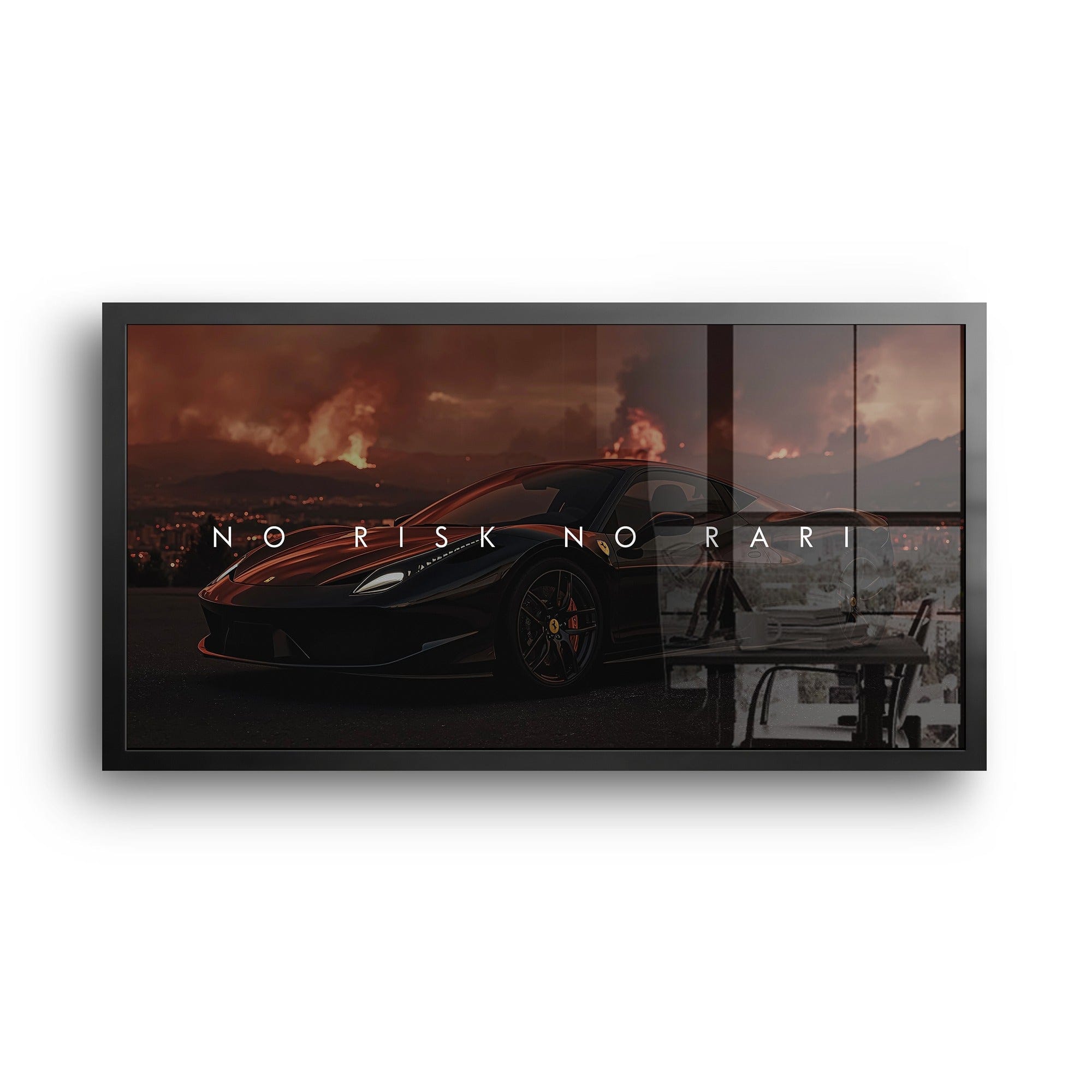 Panorama-Wandbild mit Ferrari, gerahmt über einer modernen Sofagarnitur